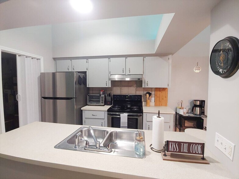 Building Photo - 3832 SW 30th Terrace