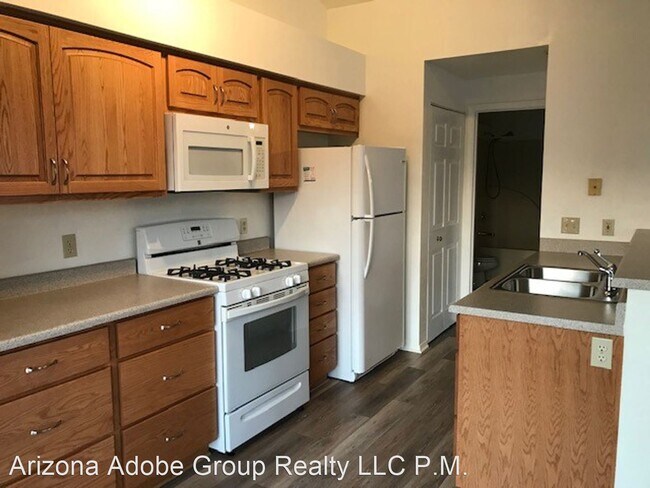 Building Photo - 1 br, 1 bath House - 559 - C Sawmill Cove