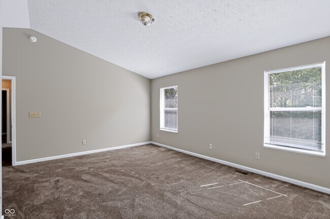 Building Photo - 5439 Lake Boggs St