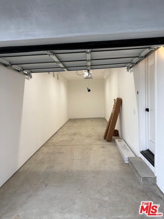 Building Photo - 201 S Westlake Ave