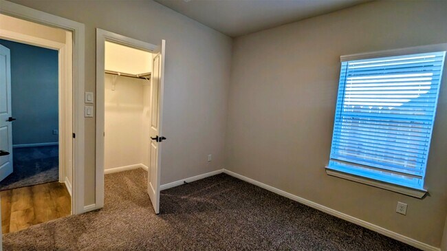 Building Photo - 31814 Blossom Ln