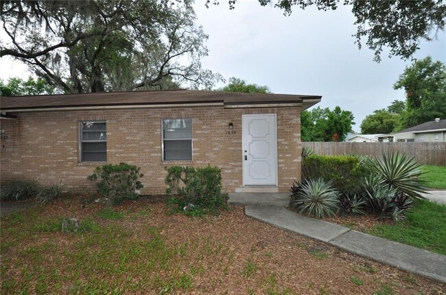 Building Photo - 1434 E Fern Rd