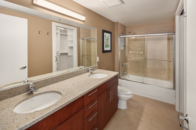 Building Photo - 2720 3rd Ave