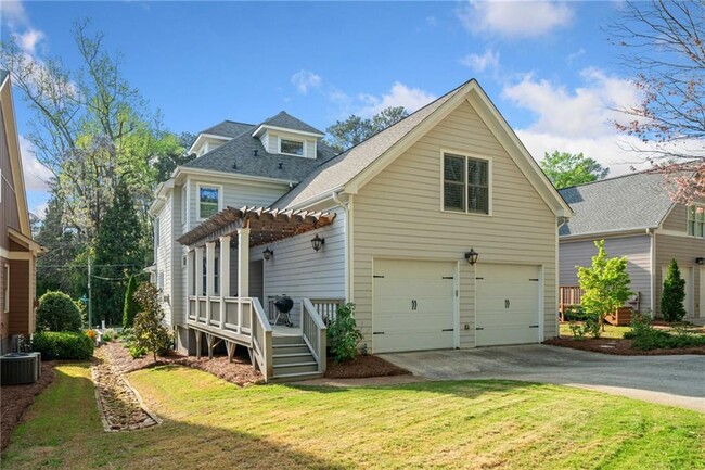 Building Photo - 2956 Anderson Cir SE