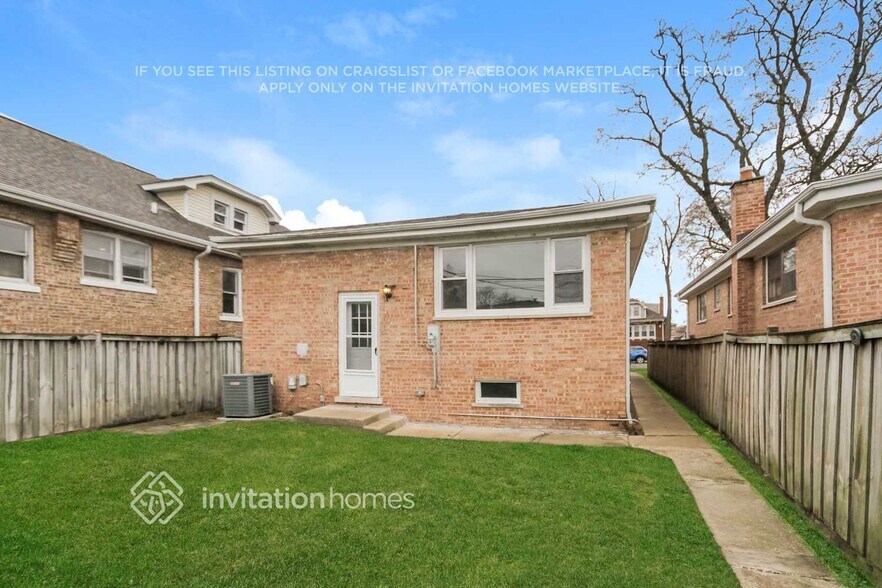 Building Photo - 3832 East Ave