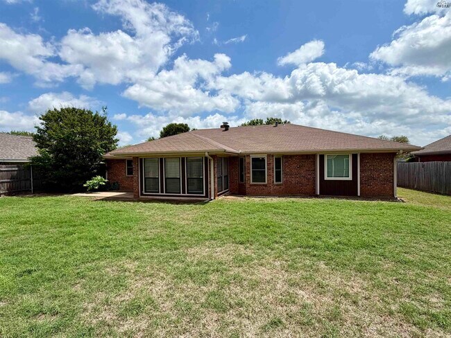 Building Photo - 4410 York St