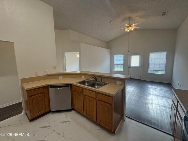 Building Photo - 7557 Cliff Cottage Dr