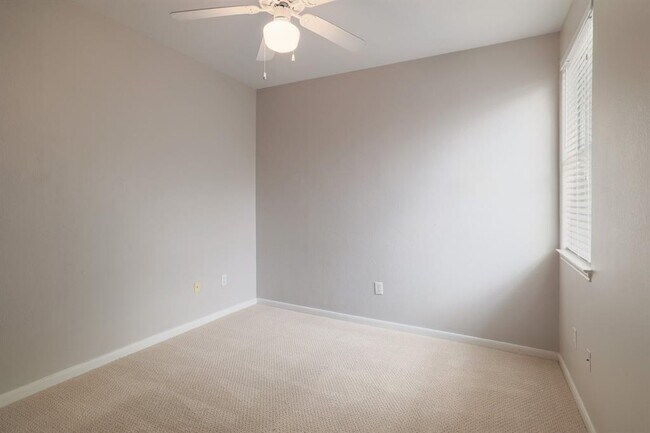 Building Photo - 4620 W William Cannon Dr