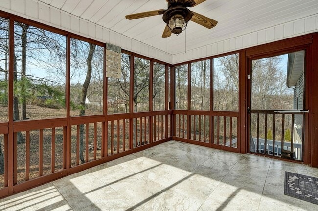 Building Photo - 217 Home Pl Ct SE