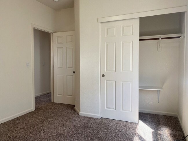 Building Photo - 4212 Theresa Ct
