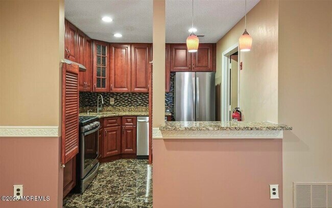 Building Photo - 19 Augusta Ct