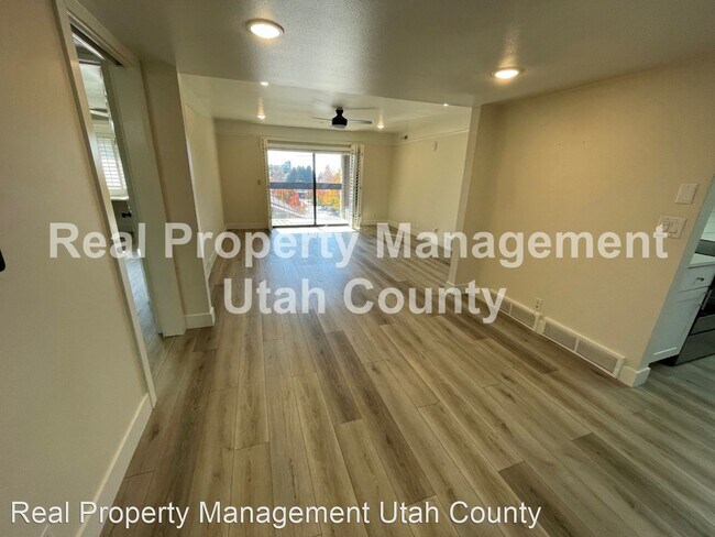 Building Photo - 2 br, 2 bath House - 2244 N. Canyon Rd. Ap...