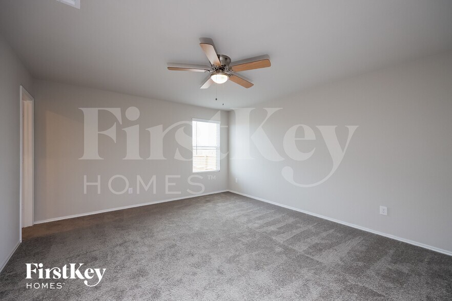 Building Photo - 10803 Prusiner Dr