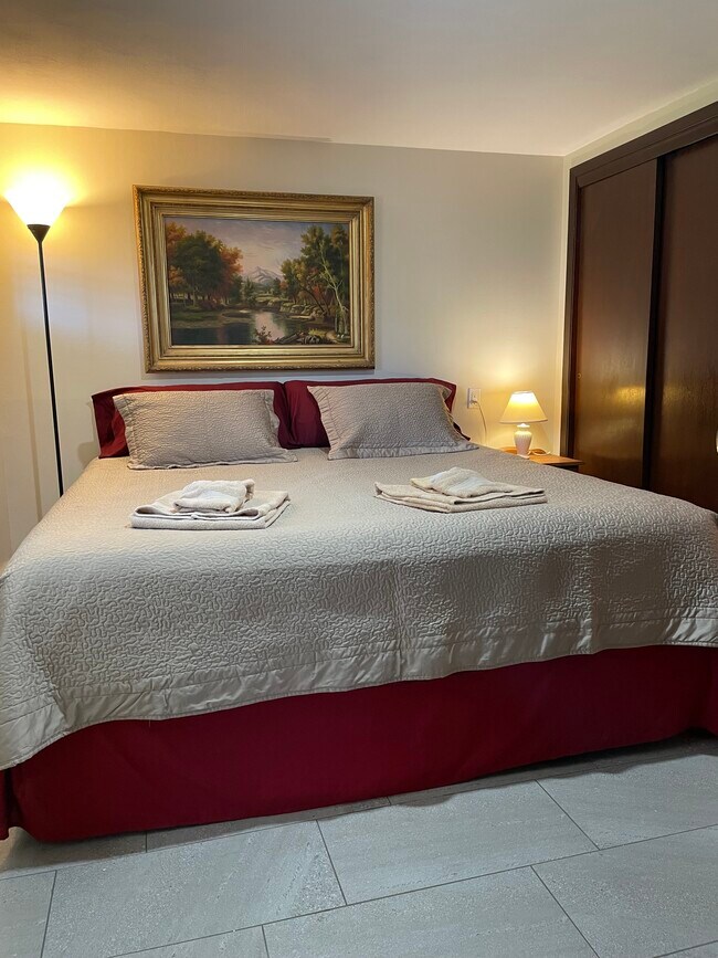 Bedroom with King bed - 6030 NY-23