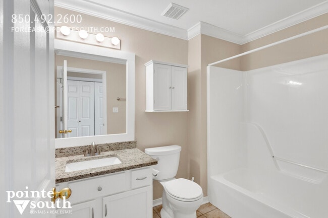 Building Photo - 2200 W 2nd St