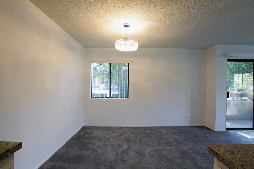 Building Photo - 601 Westholme Ave