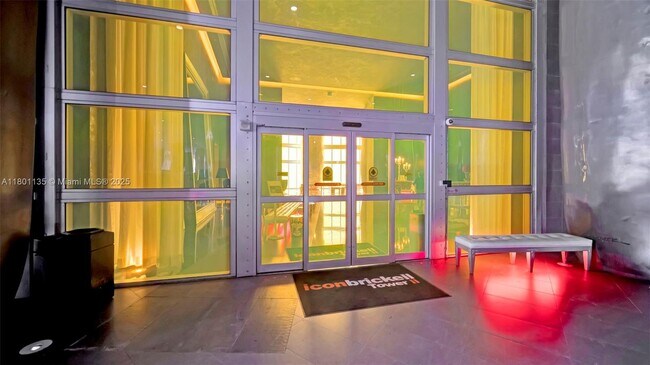 Building Photo - 495 Brickell Ave