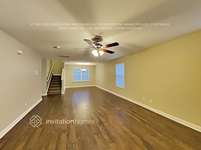 Building Photo - 886 Anchor Way NE