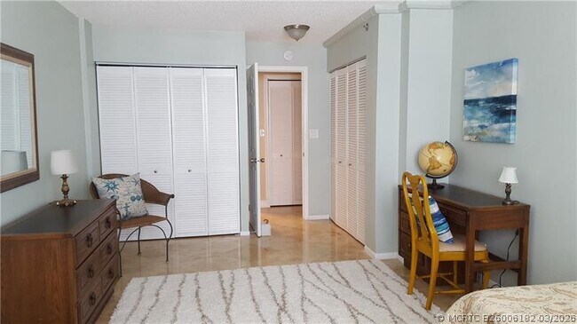 Building Photo - 3221 S Ocean Blvd