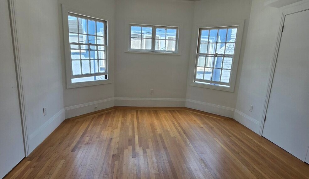 Building Photo - 2720 College Ave