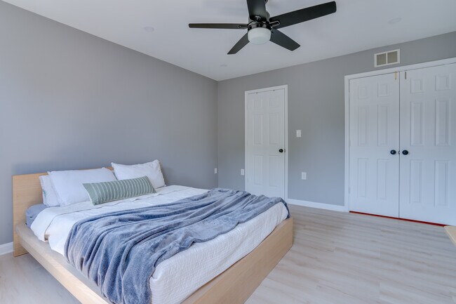 Primary Bedroom - 13032 Limestone Ct