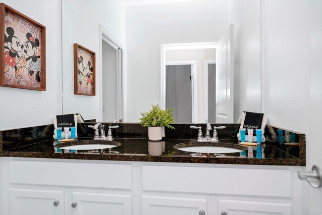 Building Photo - 302 Captiva Dr