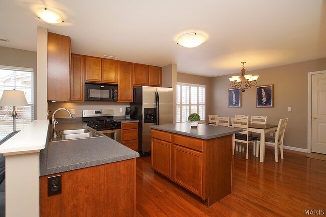 Building Photo - 307 Shady Rock Ln