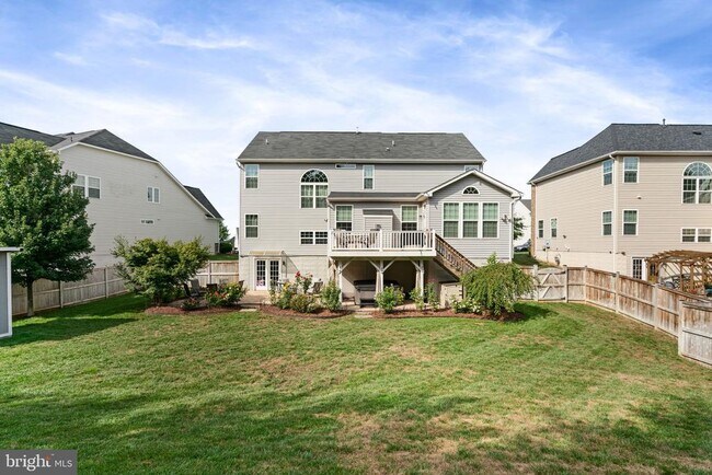 Building Photo - 3175 Fledgling Cir