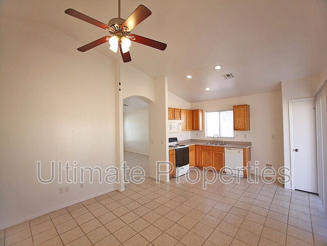 Building Photo - 12710 W Willow Ave