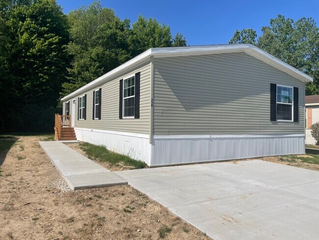 Building Photo - 358 Burr Oak Ln