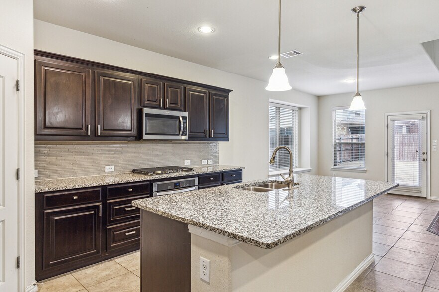 Building Photo - 6308 Meandering Creek Dr