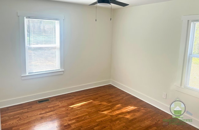 Building Photo - 904 Staunton Bridge Rd