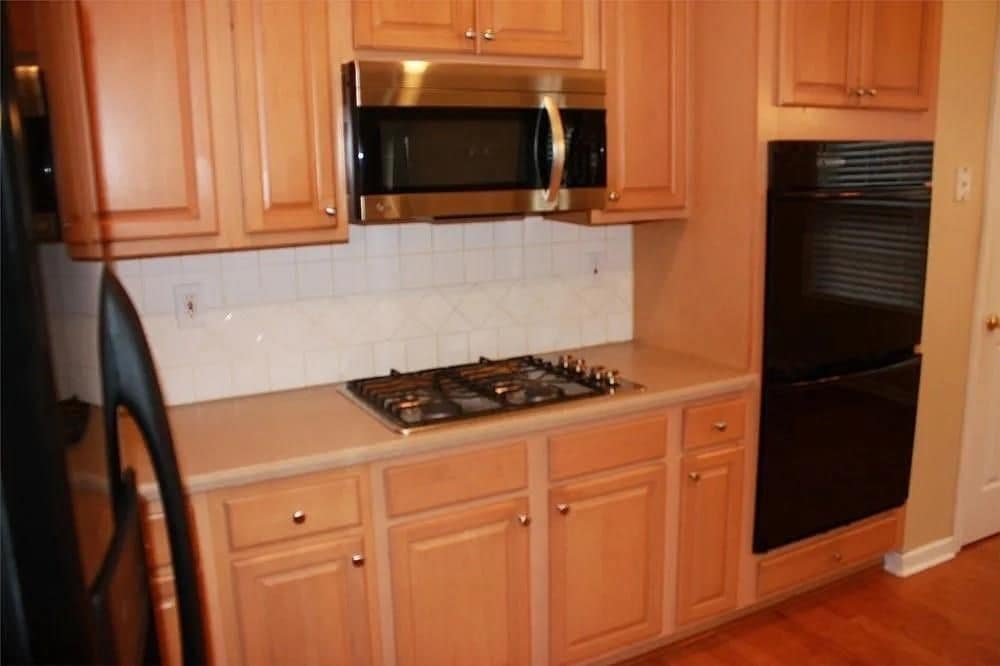 Building Photo - 12442 Waterside Dr