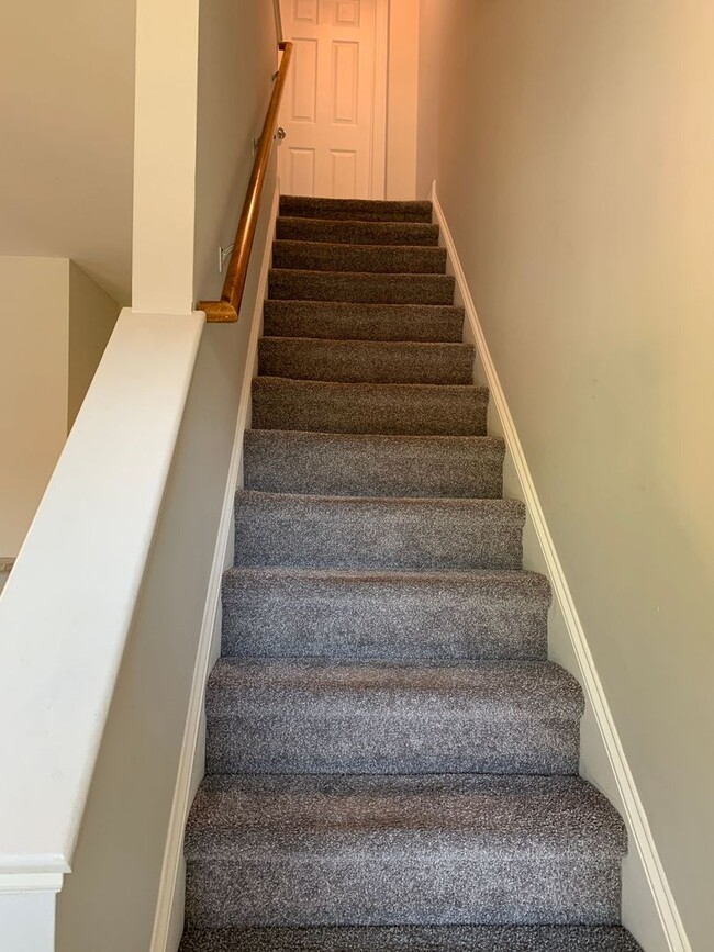 Building Photo - 1 Bedroom 1.5 Bathroom Townhome in Myrtle ...