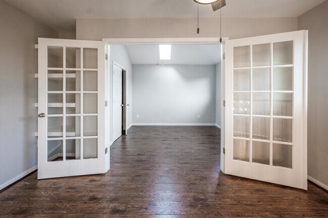 Building Photo - 10902 Barker View Dr