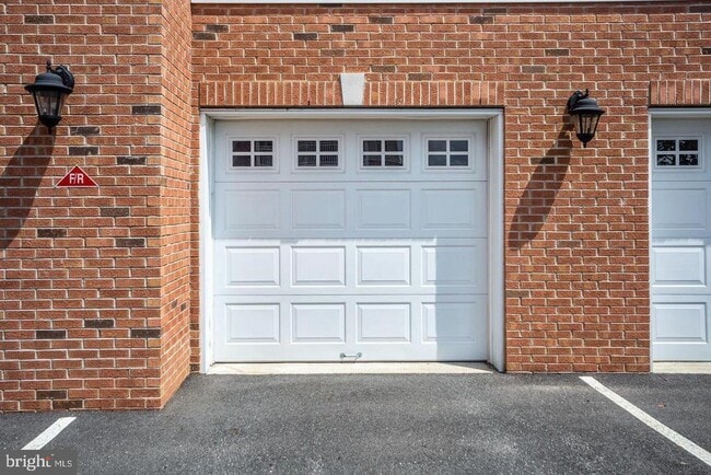 Building Photo - 4525 Champions Run