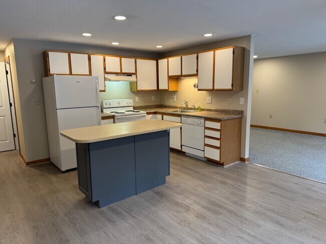 Building Photo - 1187 New Hampshire Rte 175