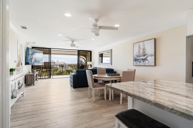 Building Photo - 5300 Jimmy Buffett Mem Hwy