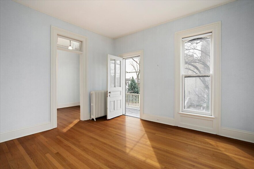 Building Photo - 246 Prospect Ave NE