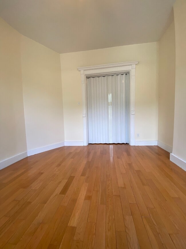 Bedroom - 852 Amsterdam Ave