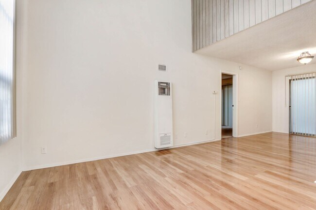 Building Photo - 9809 Tabor St in Palms - close to downtown...
