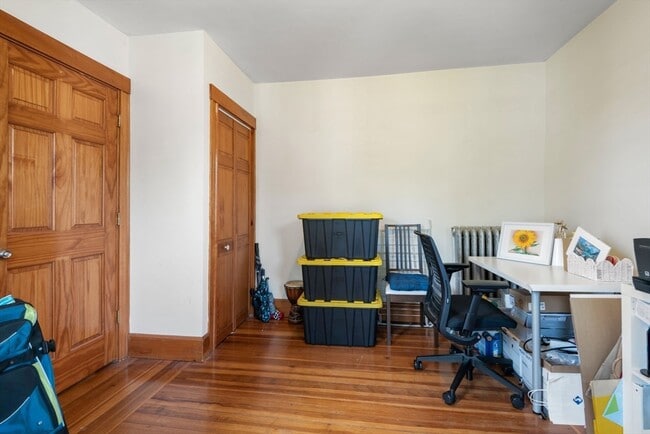 Building Photo - 26 Chilton St