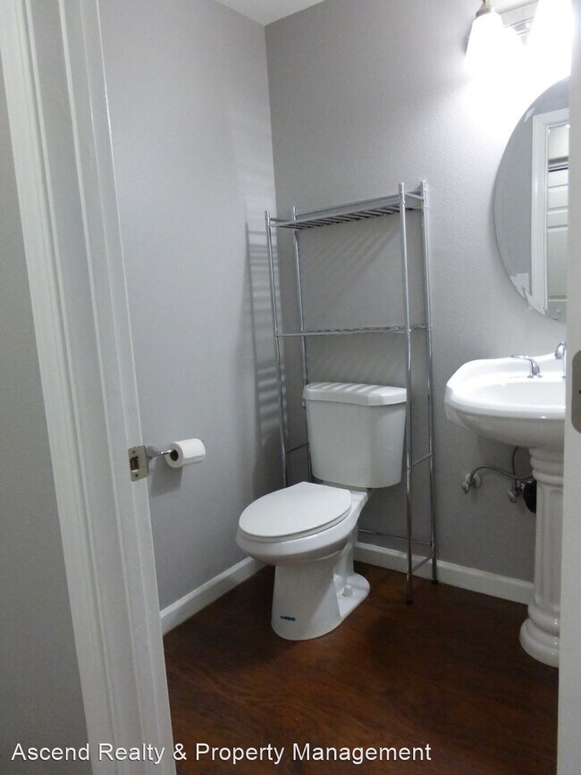 Building Photo - 4 br, 2.5 bath House - 18860 SW Christophe...