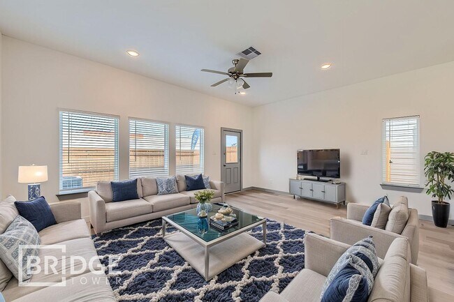 Building Photo - WESTON-33146 Willow Heights Ln, Magnolia, ...