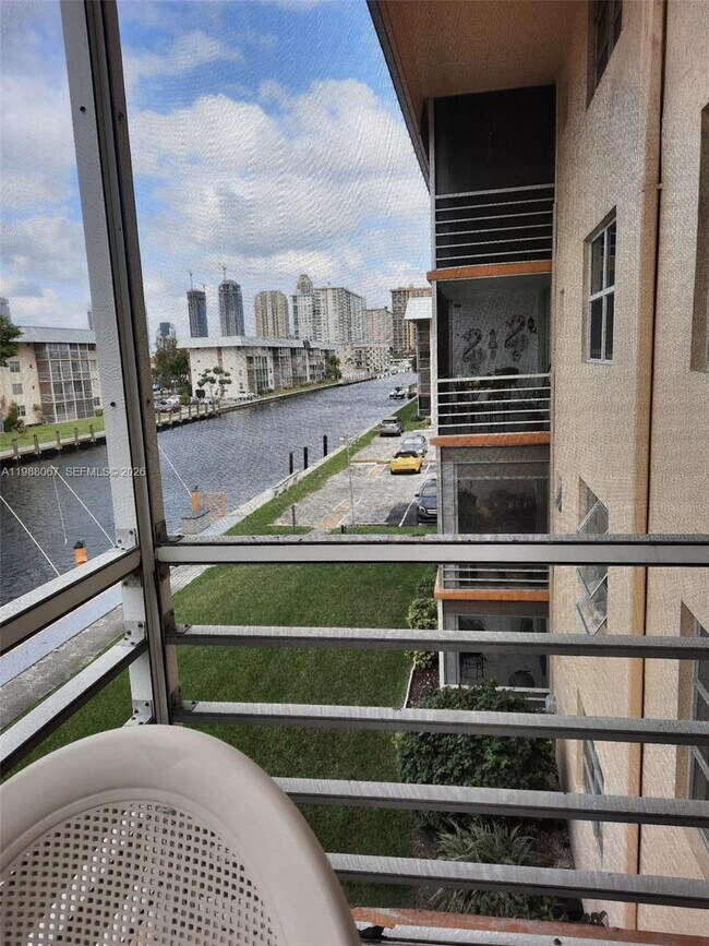 Building Photo - 3551 NE 169th St