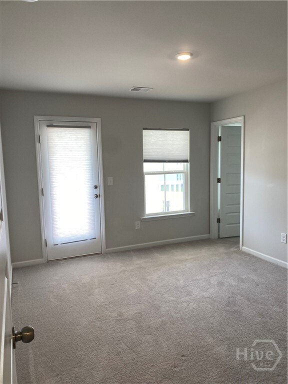 Building Photo - 145 Binscombe Ln