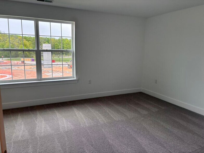 Building Photo - 5302 Mary Ashby Way