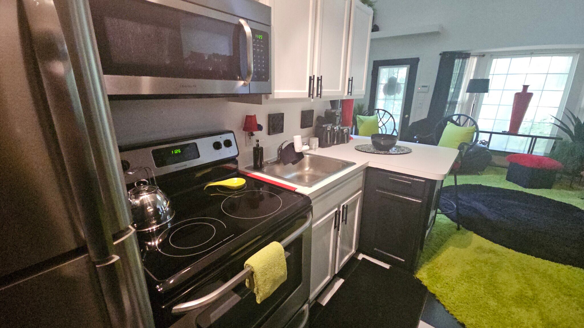 KITCHEN - 2220 Wellington Woods Dr