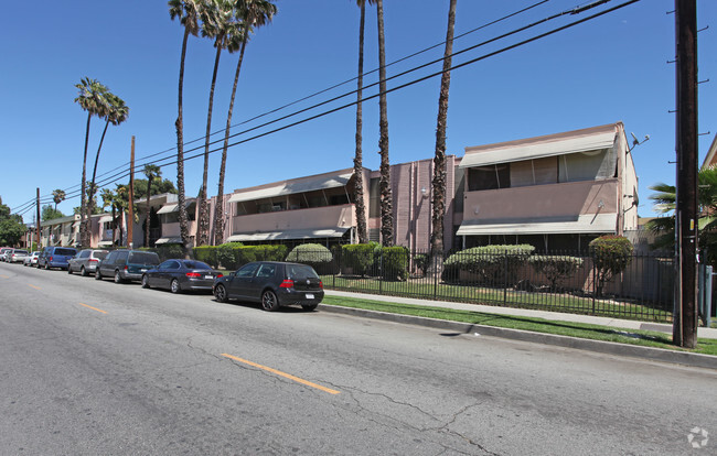 Building Photo - Willis Avenue Apartments