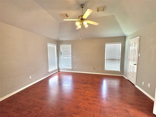 Building Photo - 19218 Misty Cove Dr